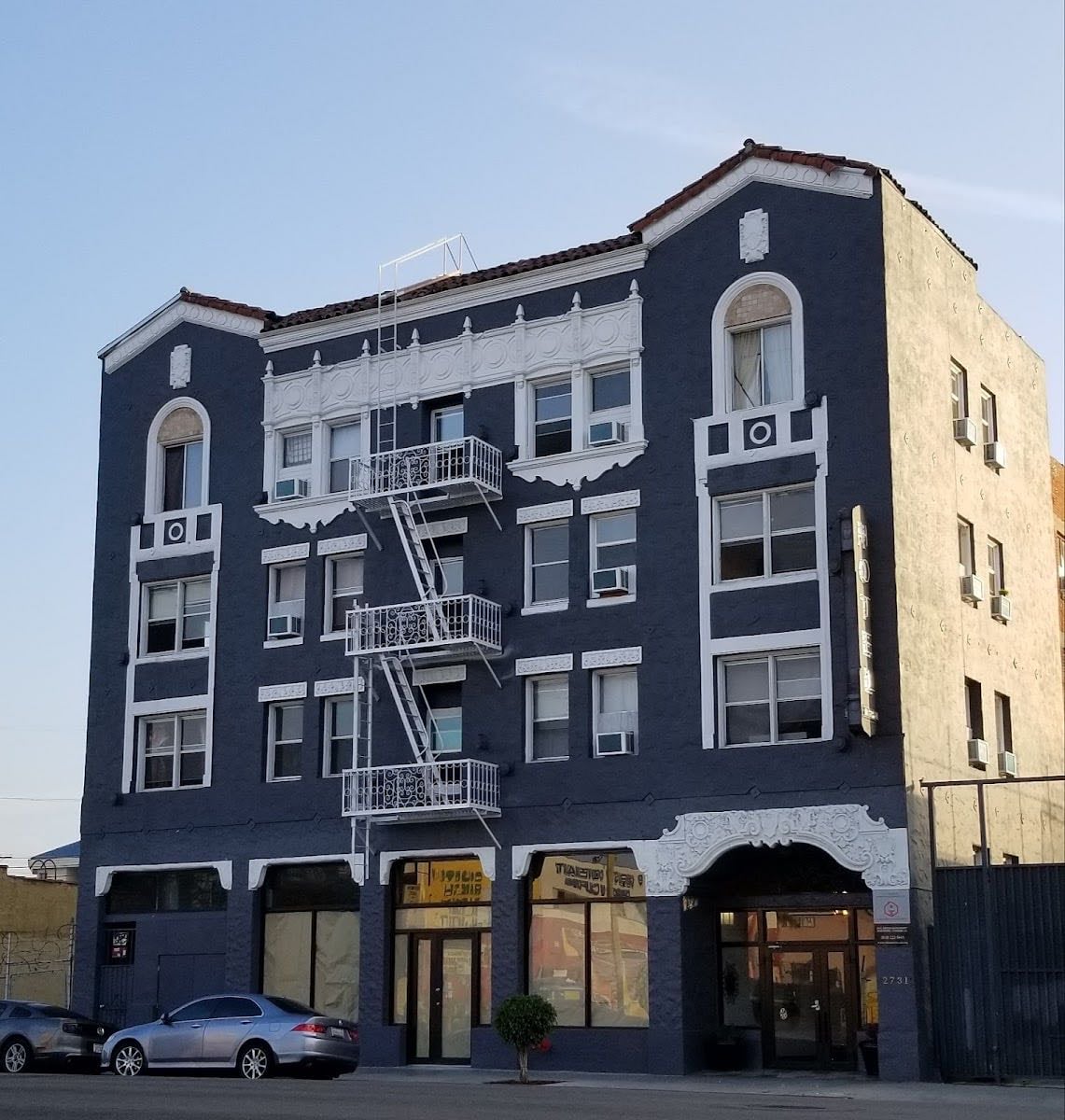 2731 Beverly Blvd