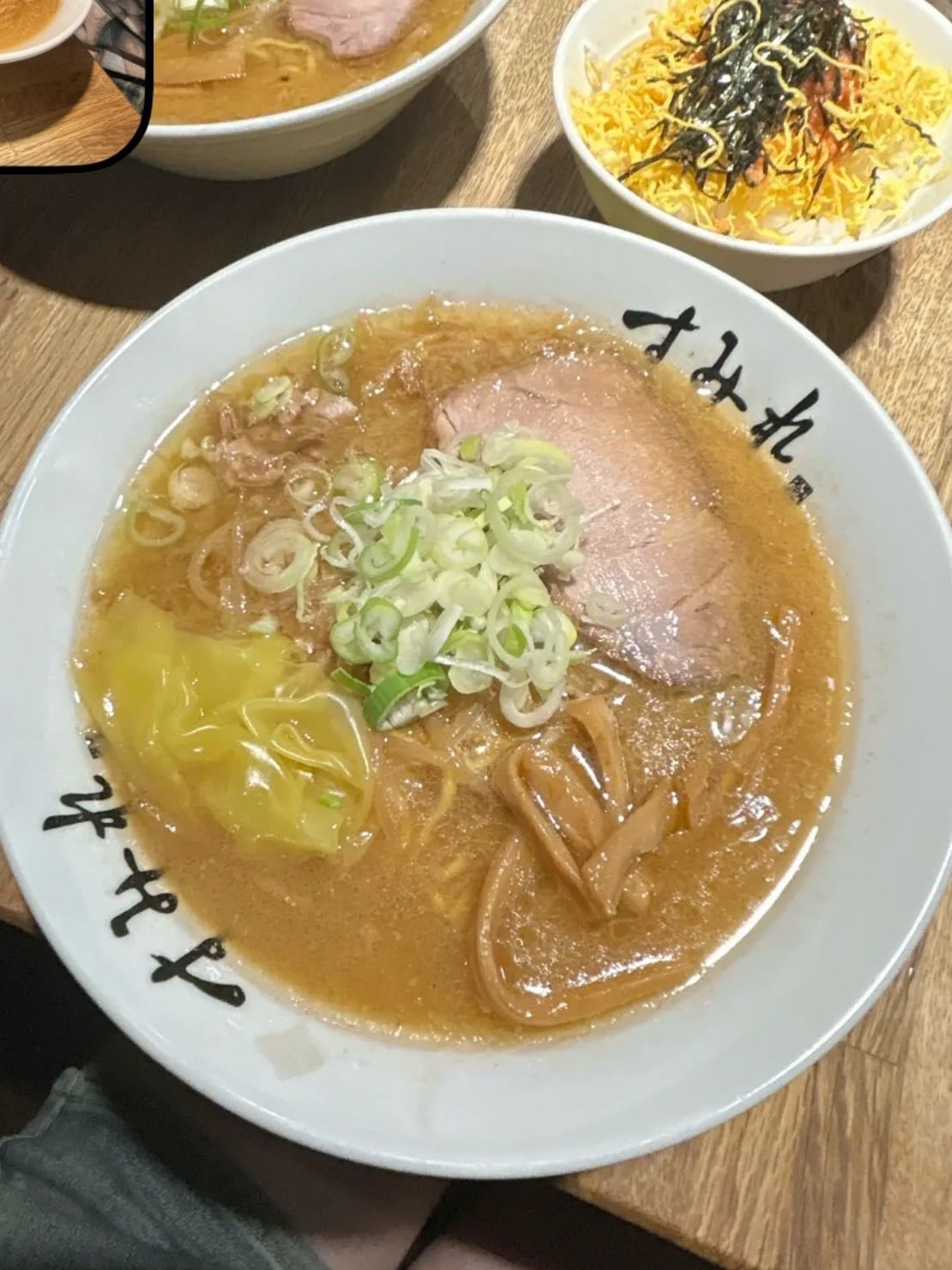 すみれ