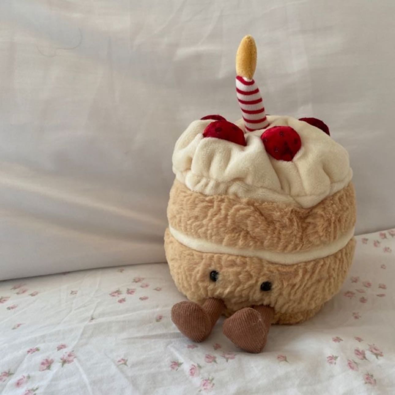 jellycat birthday cake - β’ strawberry cake π°