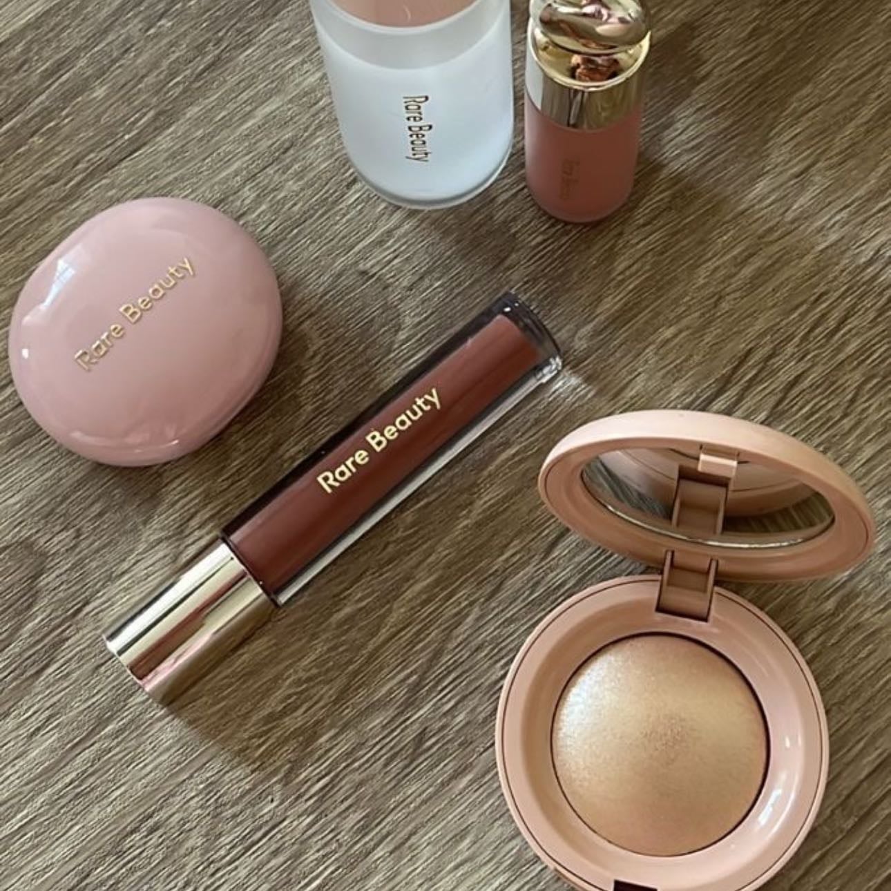glossy lip balm - • shades