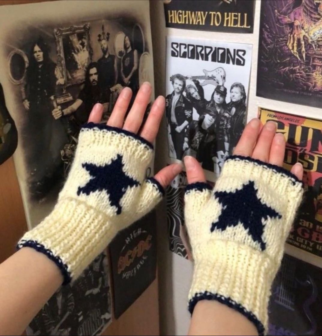 fingerless star gloves
