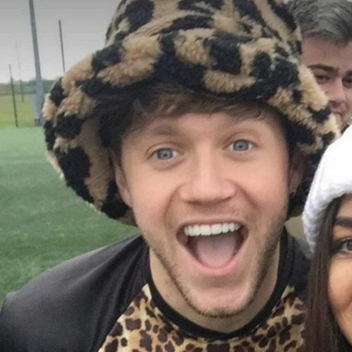 niall🫶🏼 - niall is my favorite because i like his singing voice and his humor. He seems like the sweetest person ever! i hope i get to meet him one day because i love him sm! Also I love his songs that he makes and i listen to them all the time! 💗