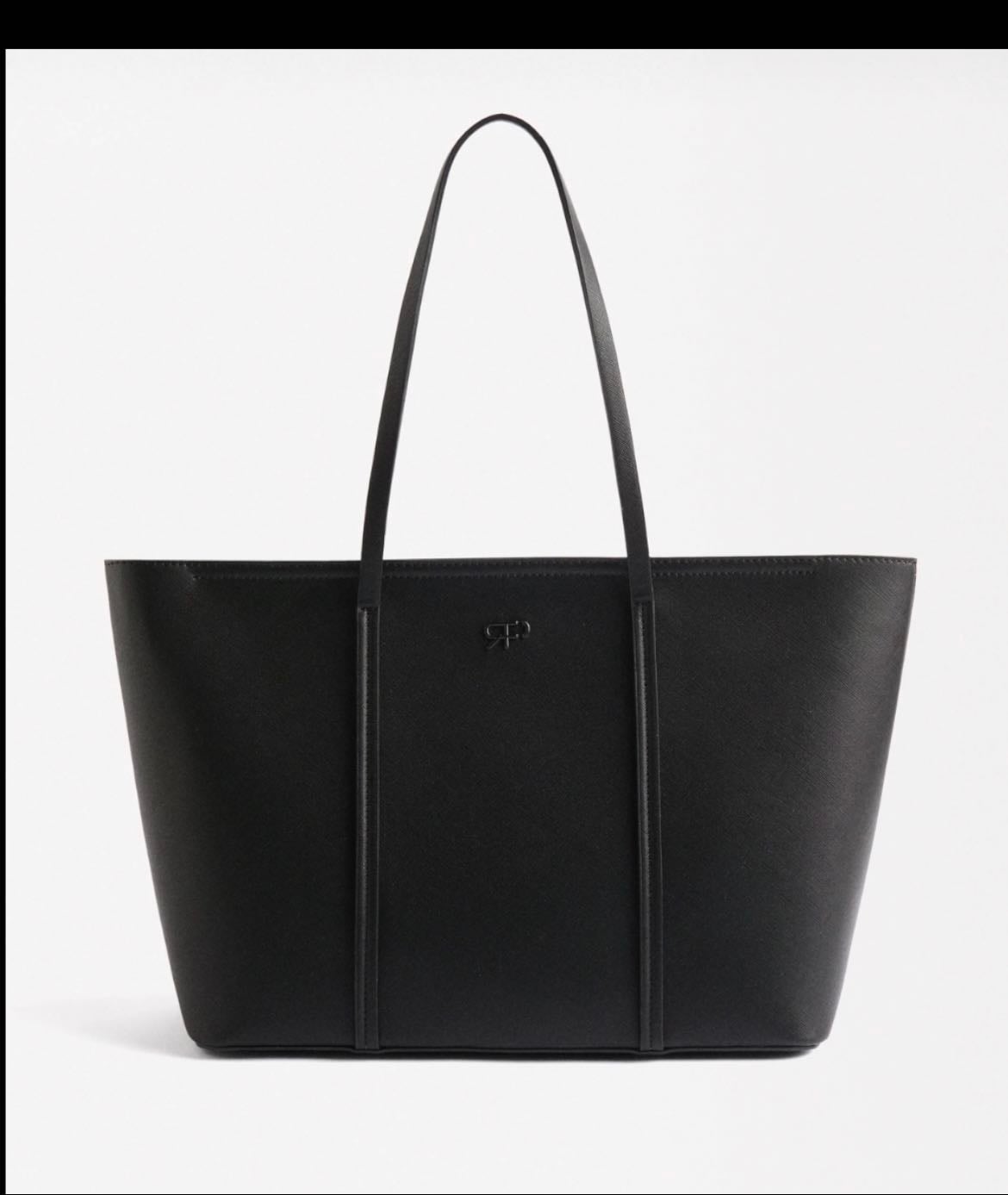 Shopper bag - Parfois
i’d like it in brown or black