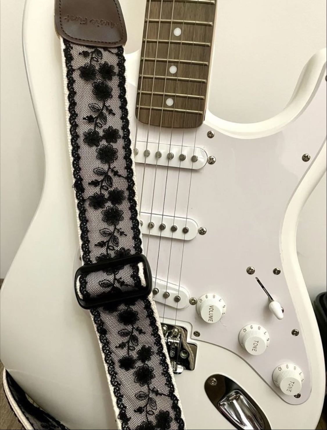 lace guitar strap