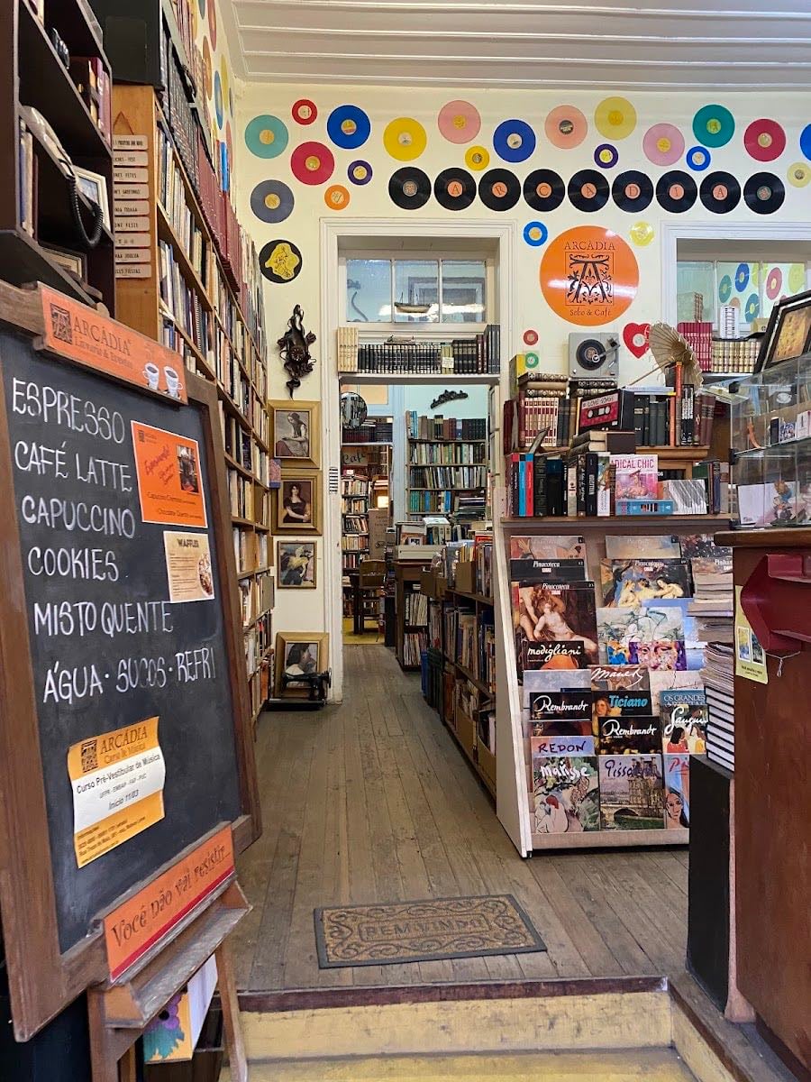 Arcádia - Sebo & Café - Vinis, Livros, Dvds, Cds