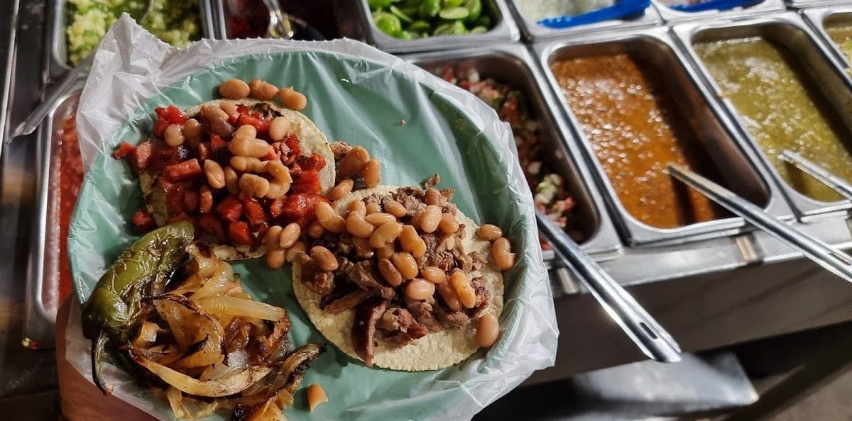 Tacos El G眉ero