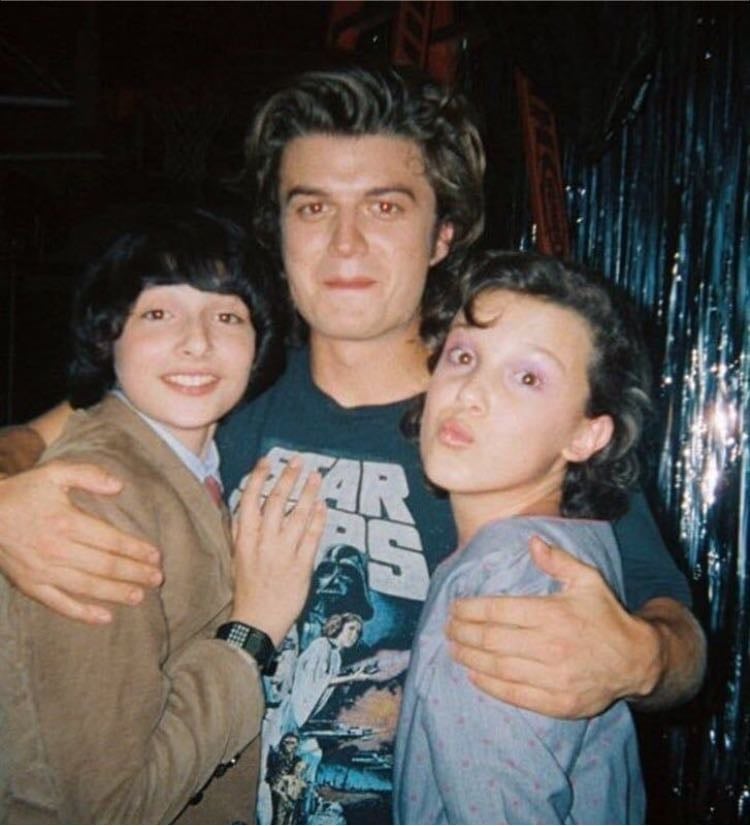 Stranger Things - Ross Duffer, Matt Duffer · 2016