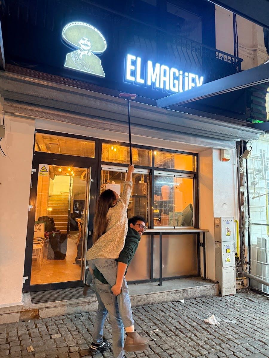 EL Magüey Bucharest