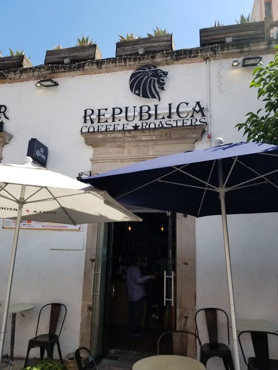 Republica Coffee Roasters - expendio y barra de café