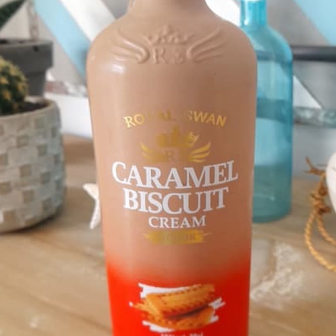 royal swan caramel biscuit cream