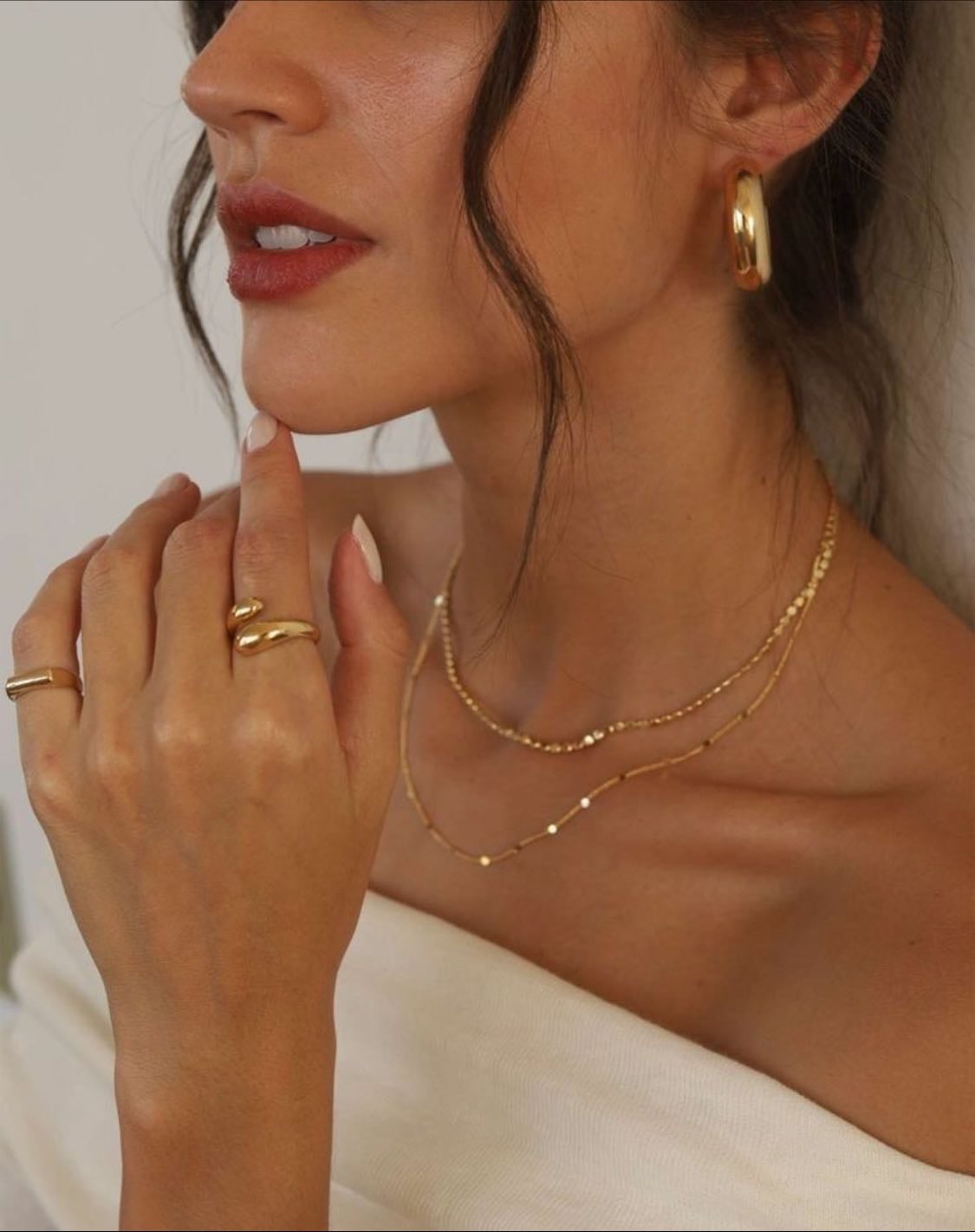 Tip: - What to rock with your gold/silver earrings✨