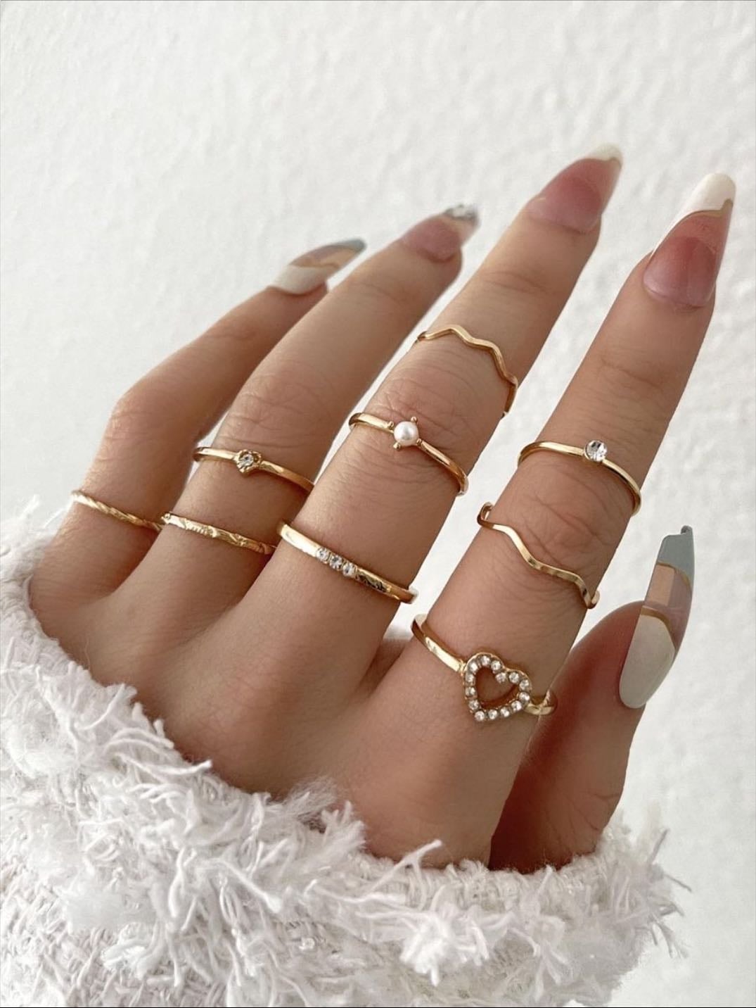 Tip: - Rules to stacking rings 💍