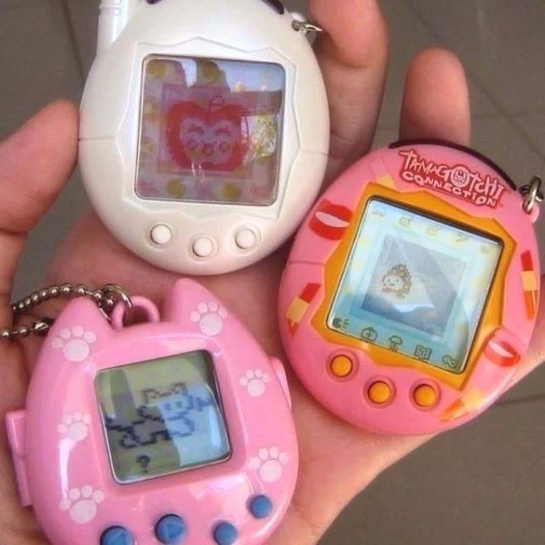 Tamagotchi - Como llavero colgando del bolso