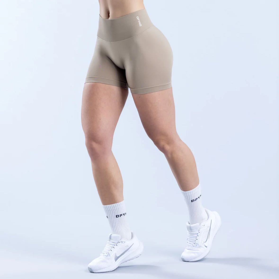 Defy Shorts | 4.5" - Latte - XS