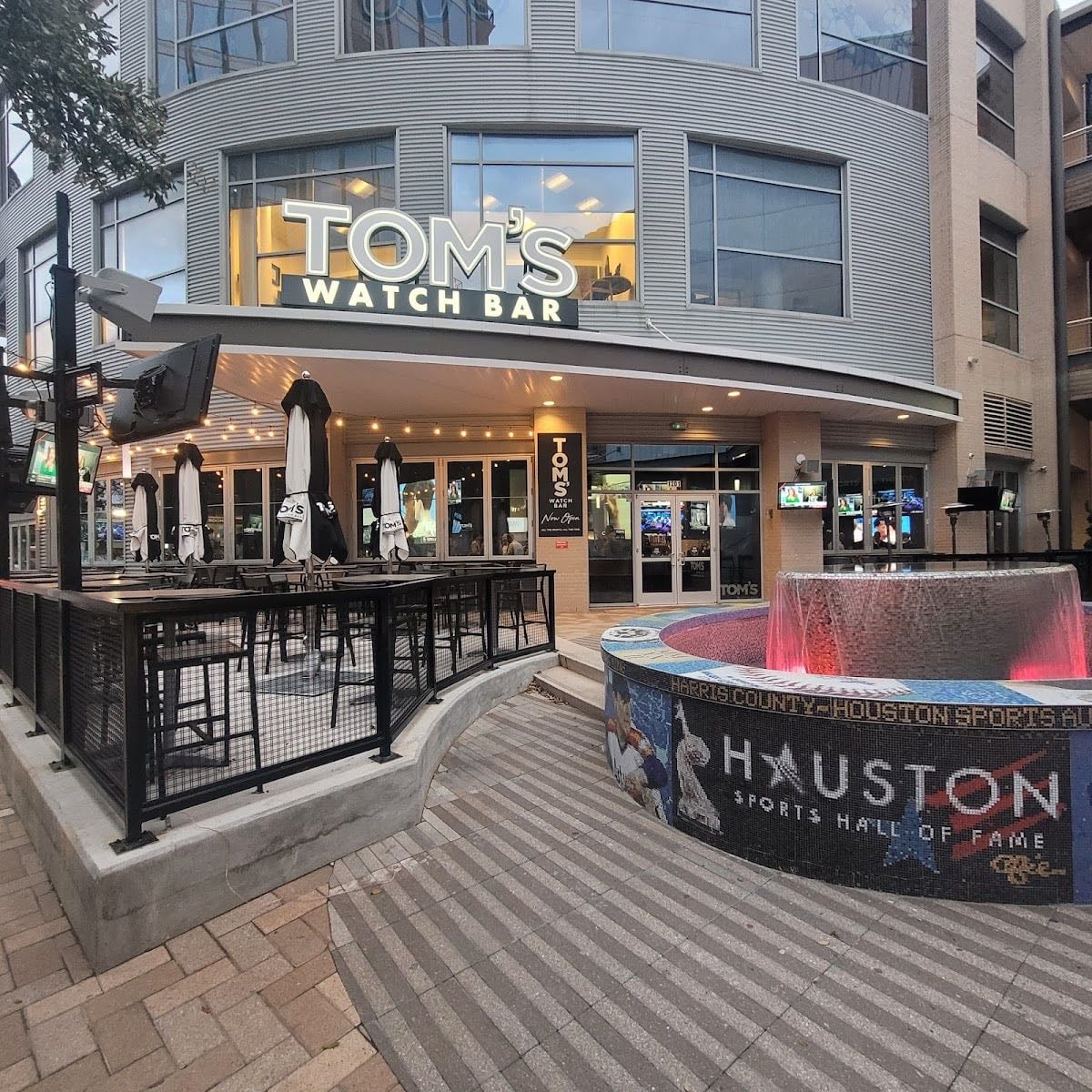 Tom's Watch Bar
