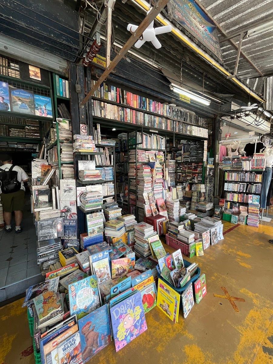 Dilok Bookstore