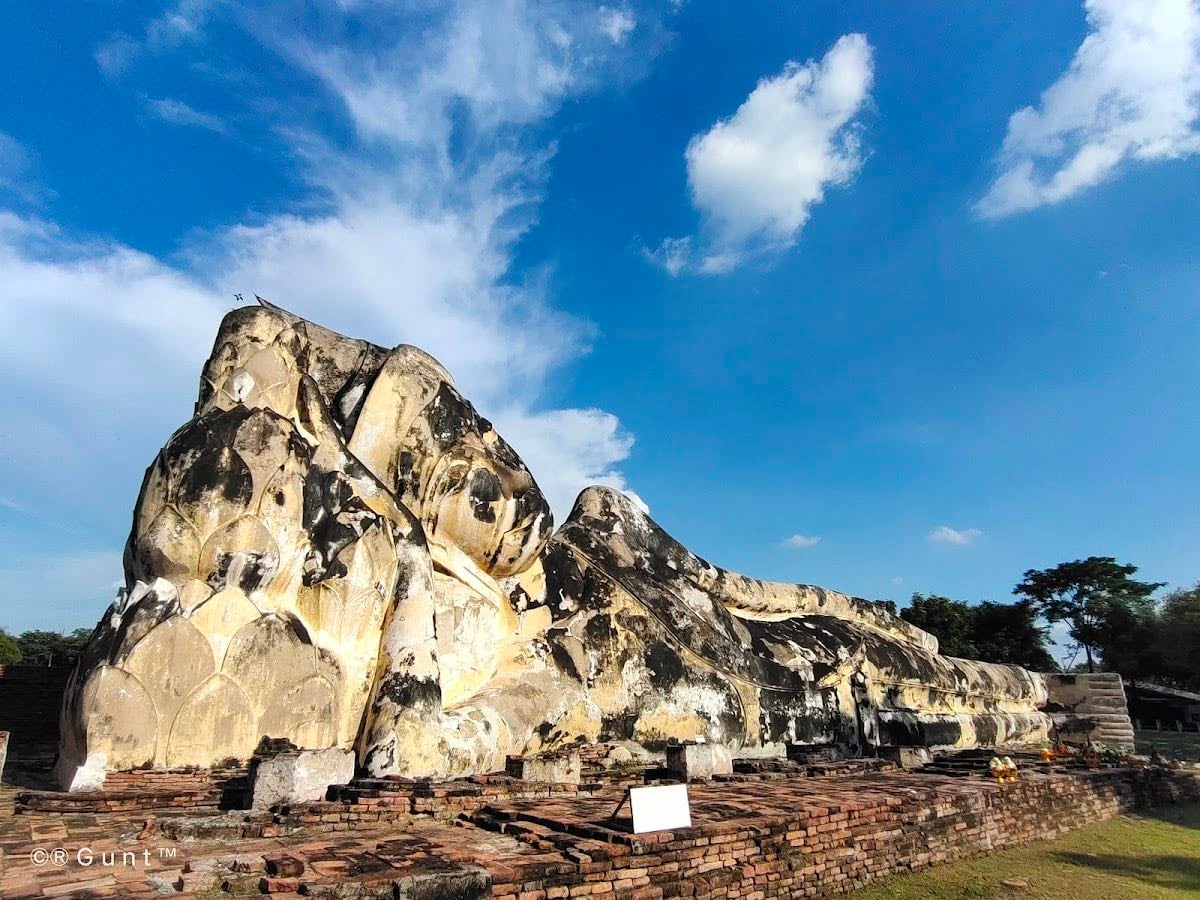 Wat Lokaya Sutha