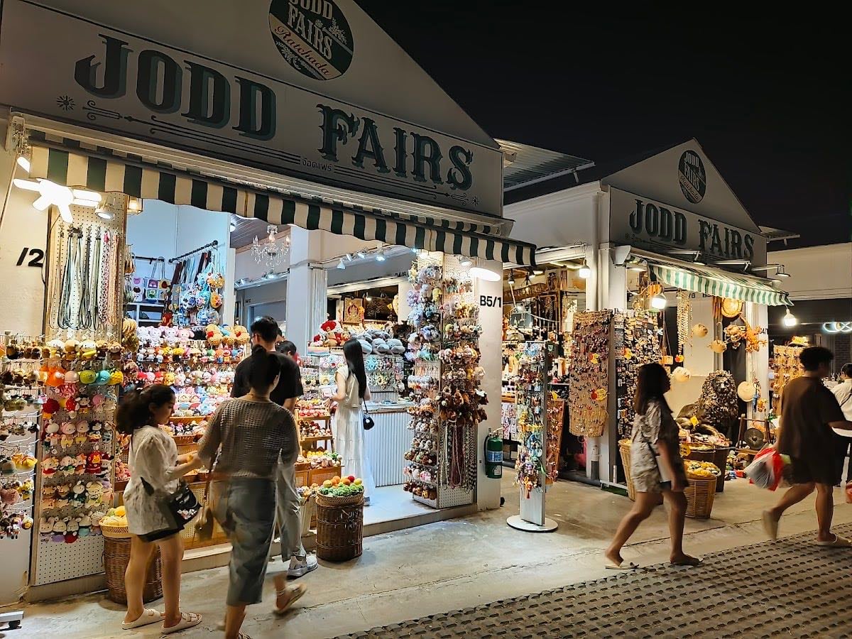 JODD FAIRS Ratchada