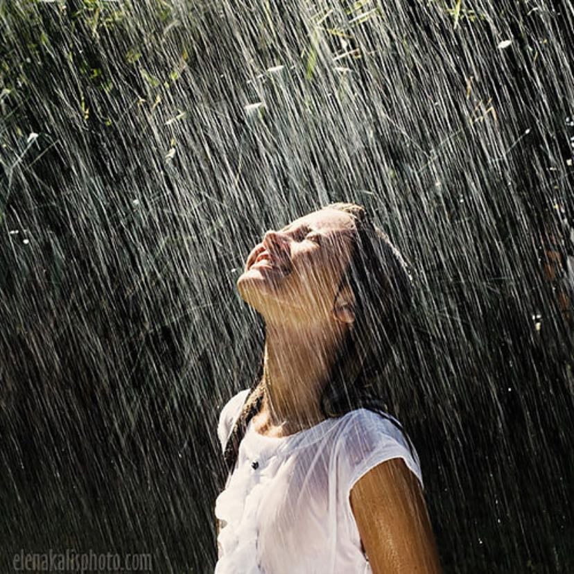 tomar banho de chuva