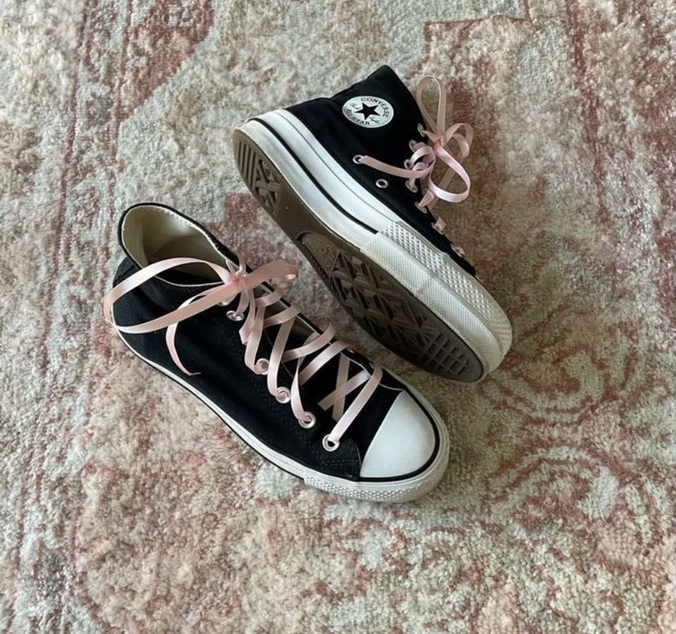 Shoes - Links hypelist by Katja