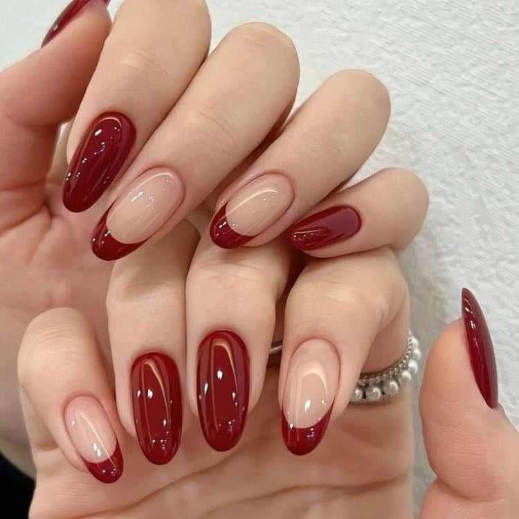 red french nails ♥️ - y dark red para mas 😍