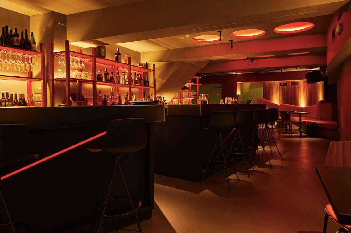 Oblicuo Hi-Fi Bar