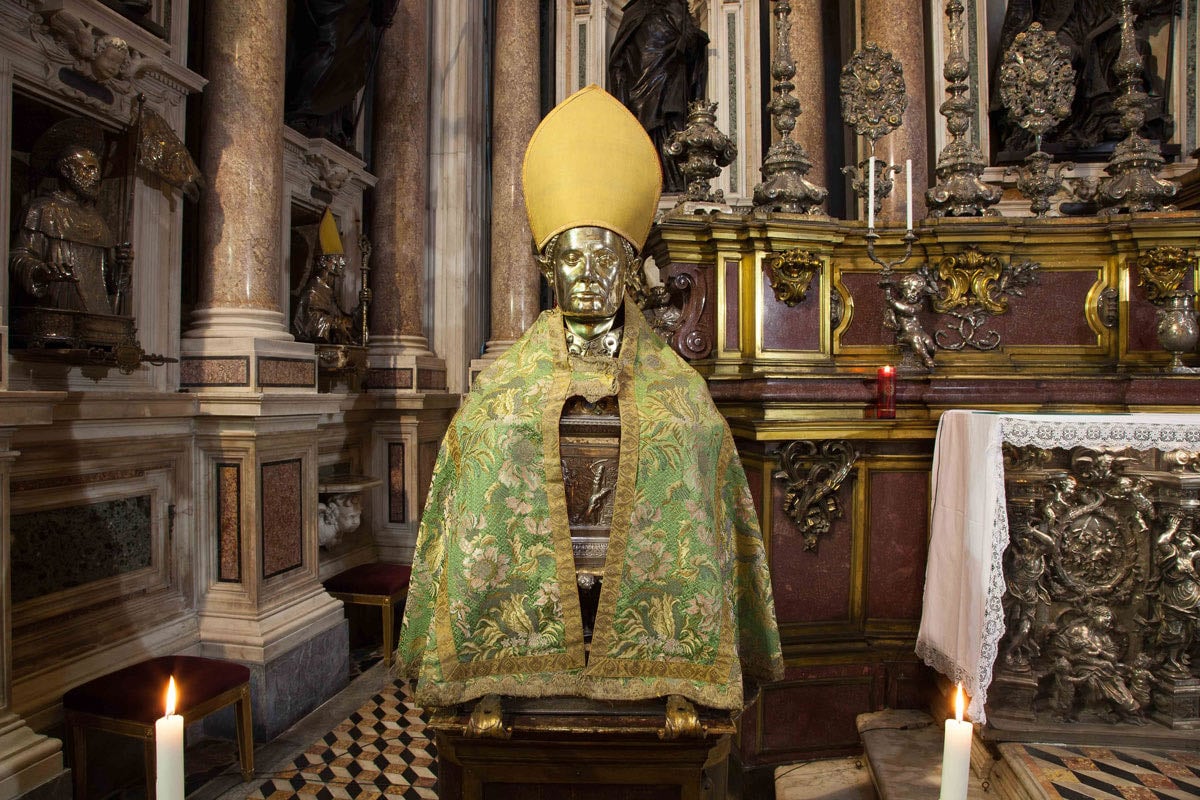 Royal Chapel of the Treasure of San Gennaro - Blood myth
