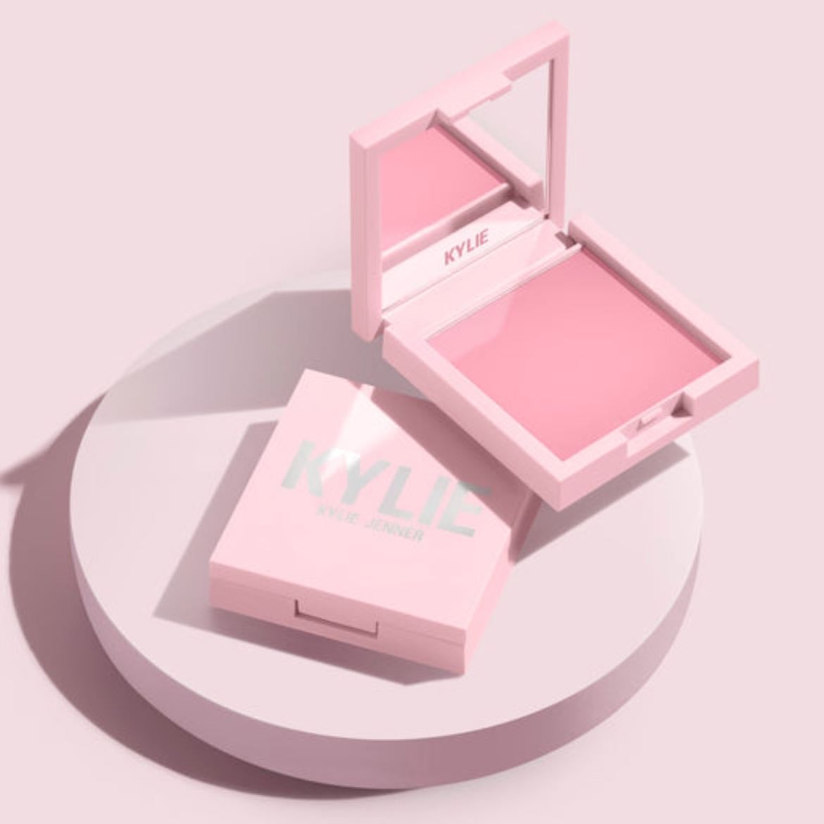 kylie cosmetics - shade: winter kissed