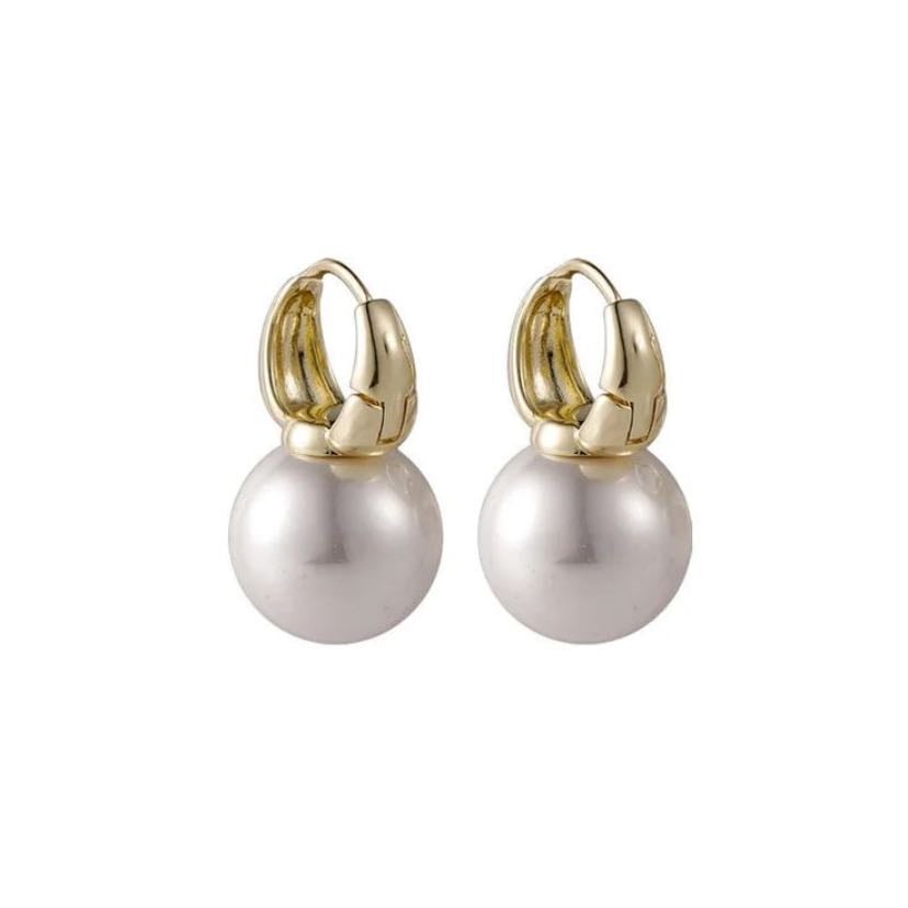 pearl earrings