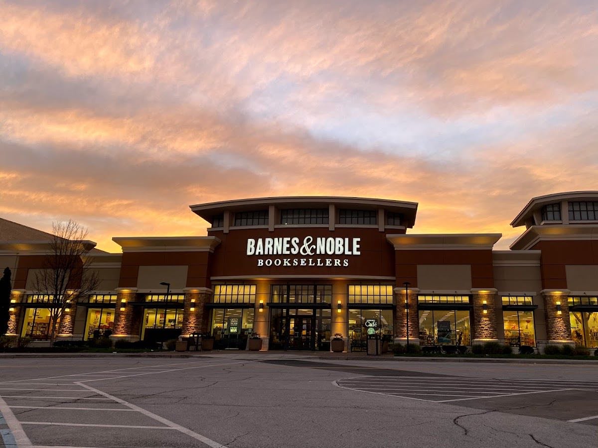 Barnes & Noble - I love this store.. I know itโs kinda weird but it smells sooo good Iโm obsessed ๐คฉ Iโm not to big a fan of books but it has a bunch of art things and stuff ๐โค๏ธ