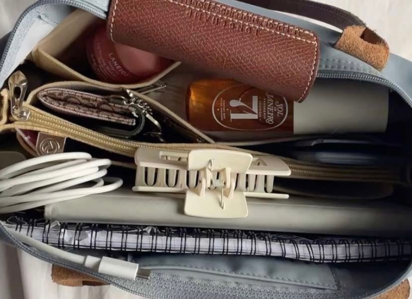 dream hot girl bag essentials.
