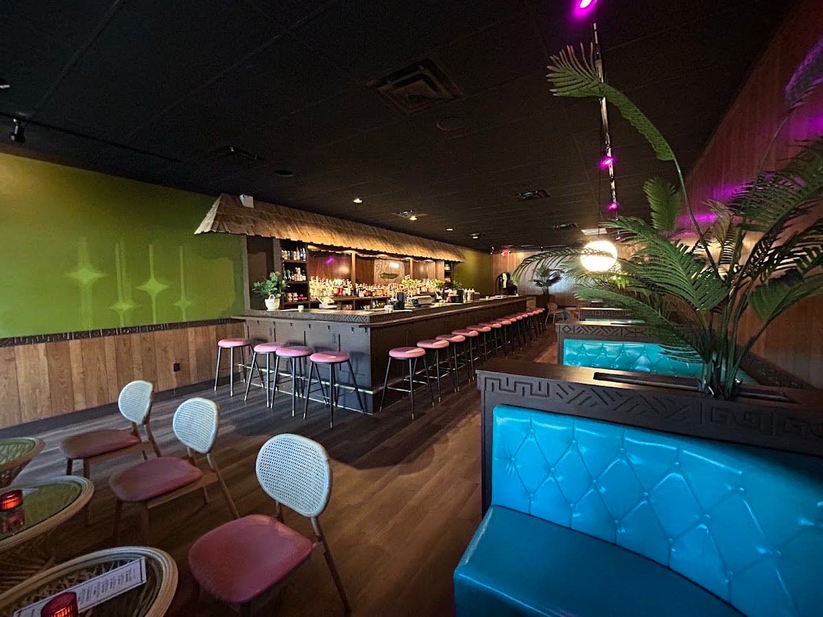 Starbird Lounge
