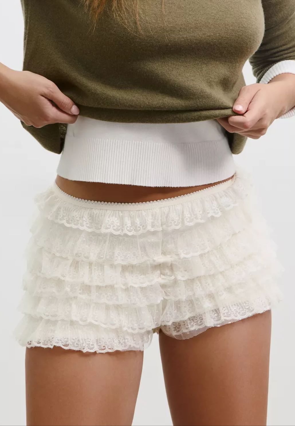 Ruffle shorts