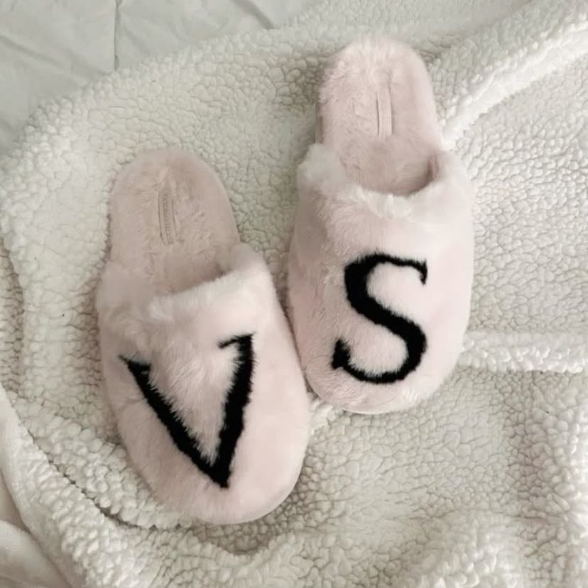 vs slippers