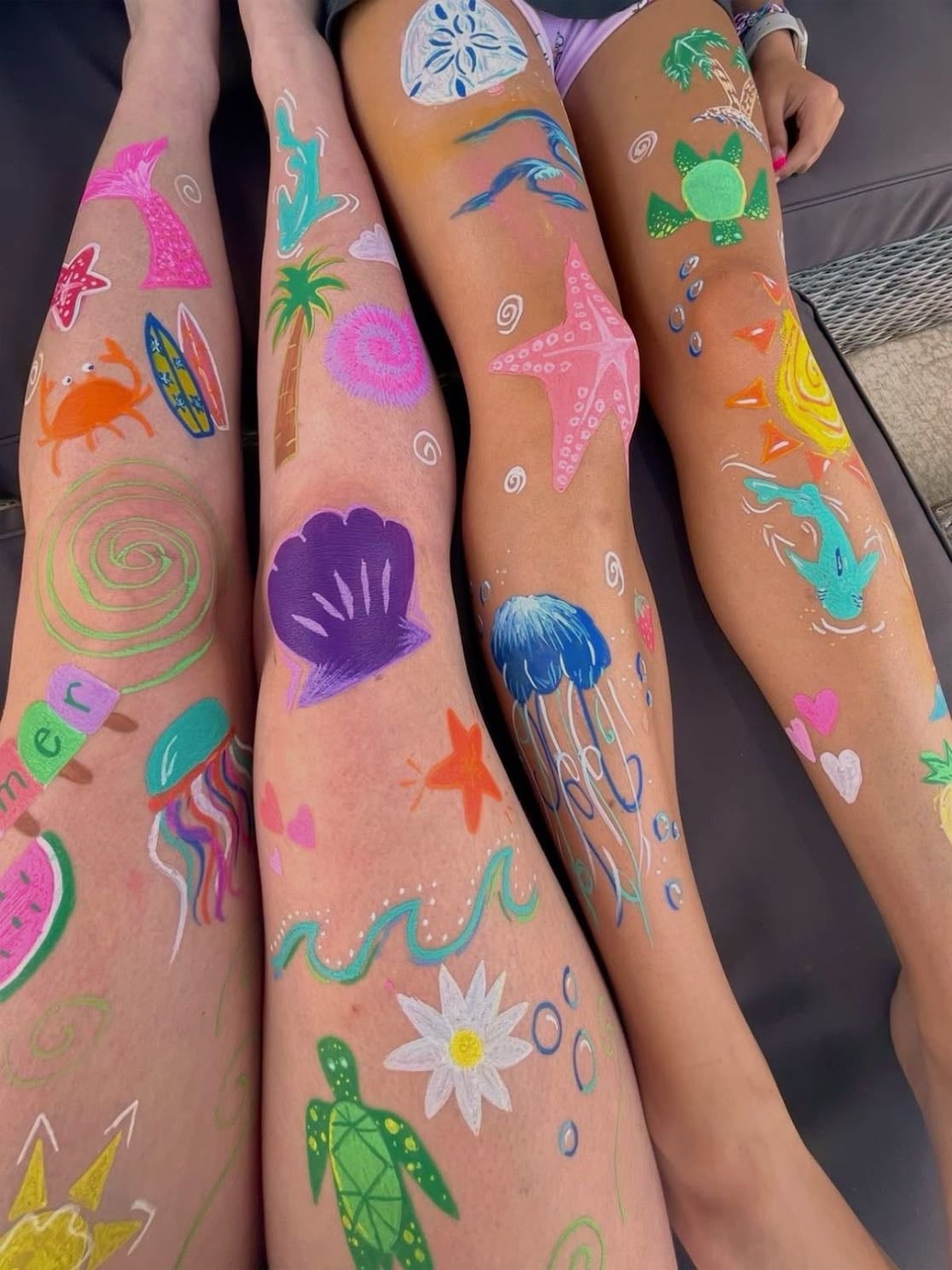 Body art - Get some body paint and decorate your body to your hearts desire