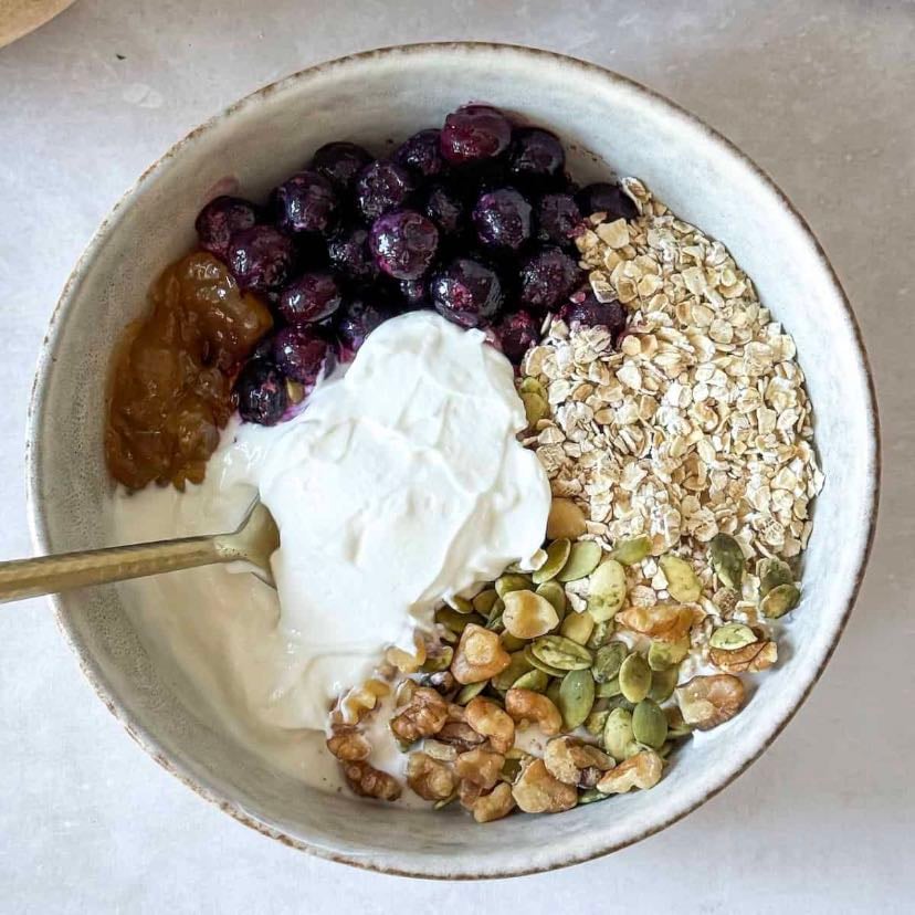 Yoghurt Oatmeal bowl - Ingredientes: