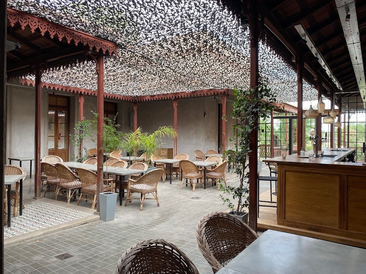 Sagrada Cocina - Es una casa antigua que tiene restaurante y cafetería ☕️✨