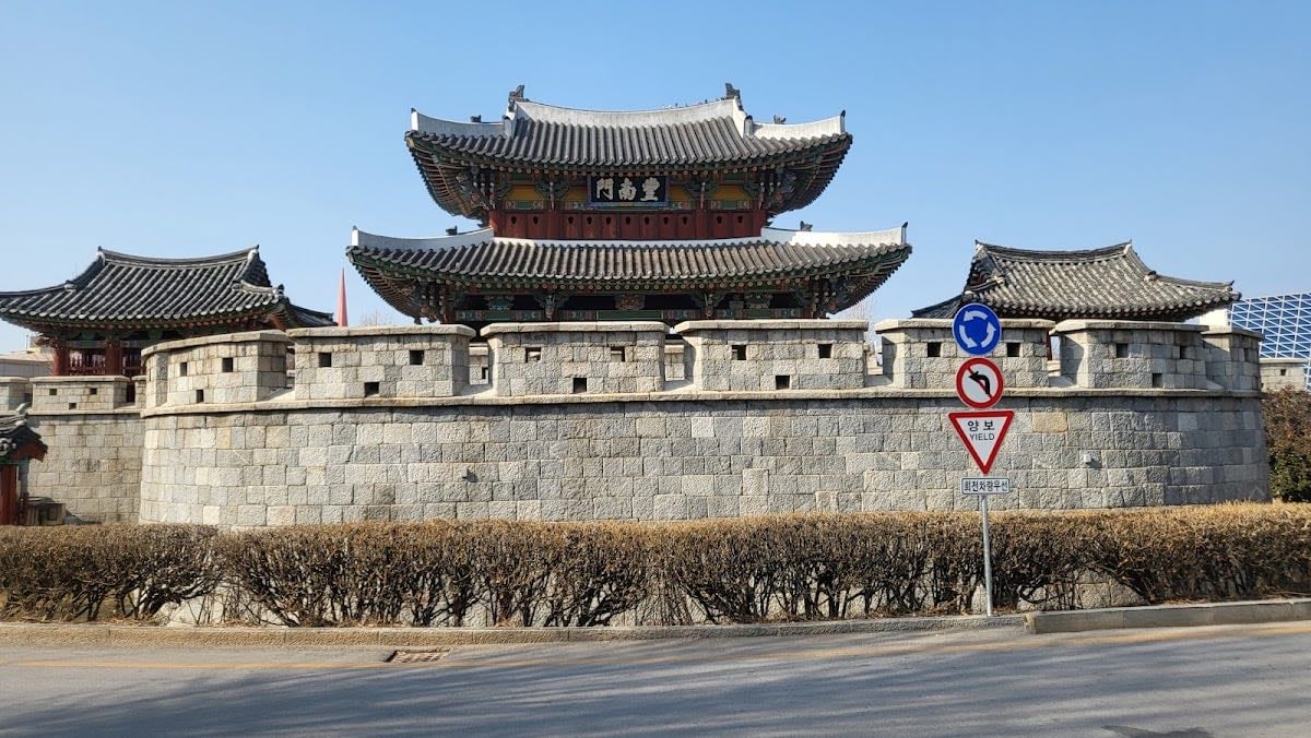 Pungnammun Gate