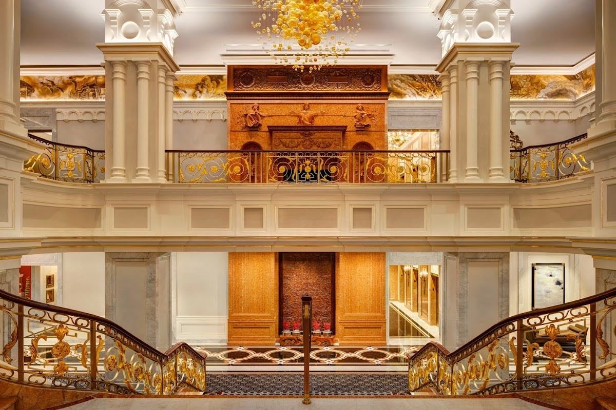 Lotte New York Palace Hotel