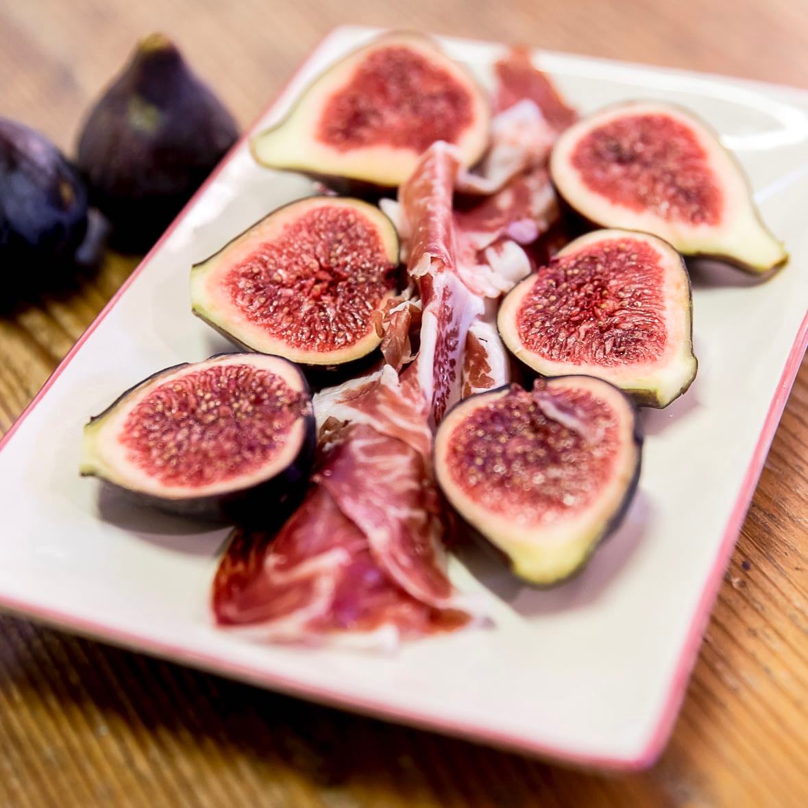 Pernil salat amb figues