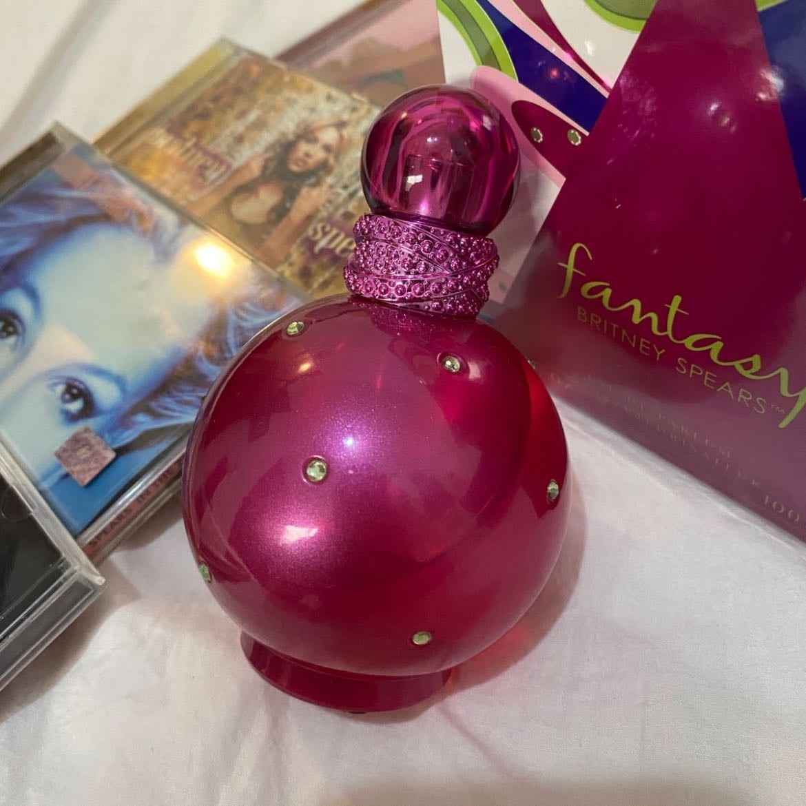 britney spears fantasy - i truly have never smelt a better perfume. will repurchase till the day i die. so fruity so sweet MMMM