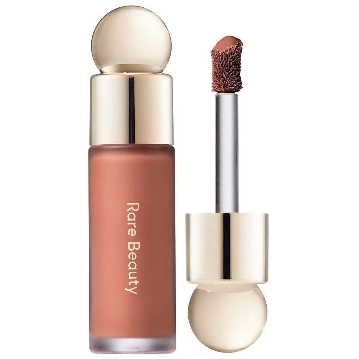 Rare Beauty Soft Pinch Liquid Blush - Tono: Virtue. Mi favorito para mi tono de piel. Dura un montón de tiempo y se difumina facil
