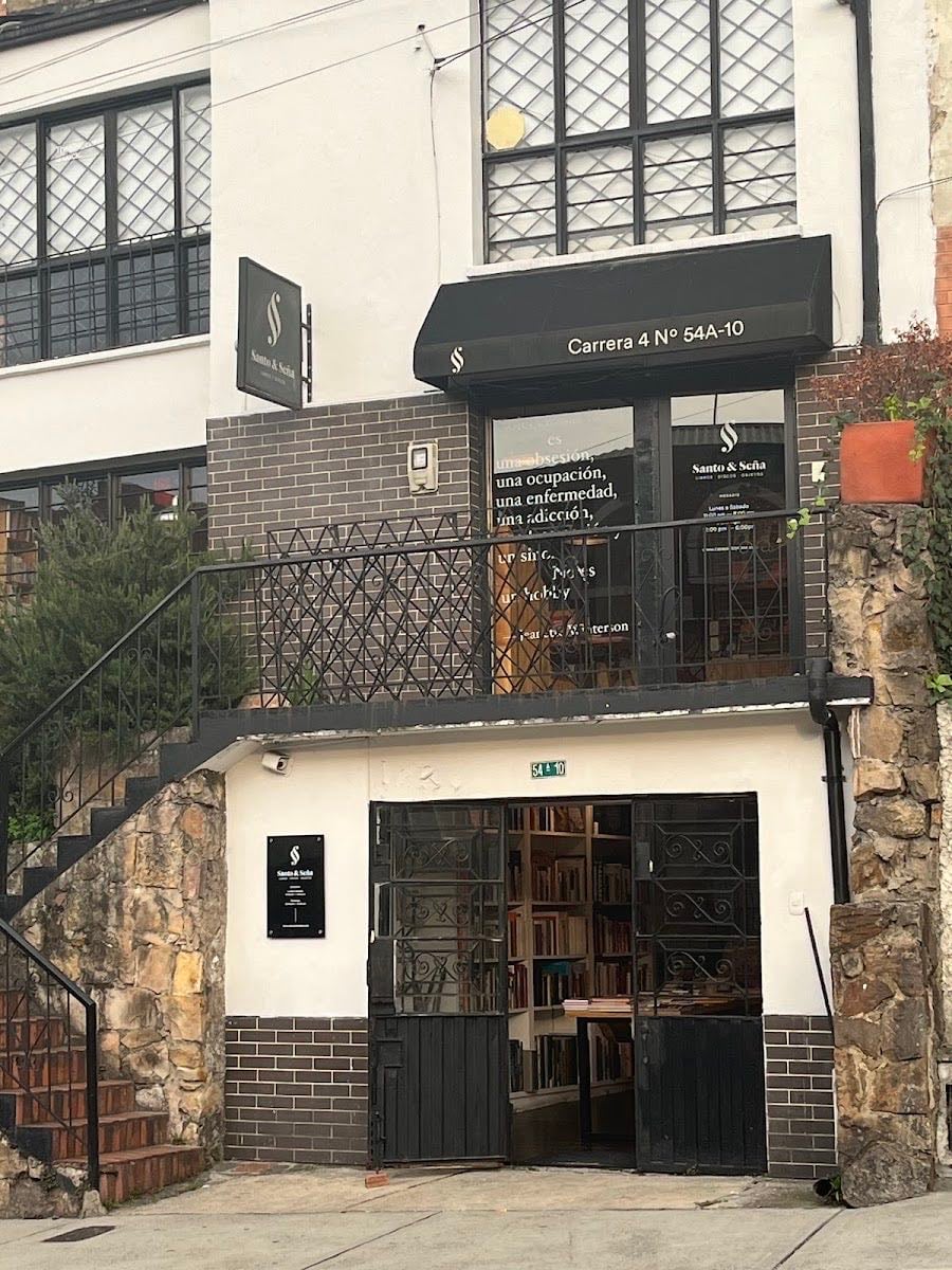 Santo & Seña