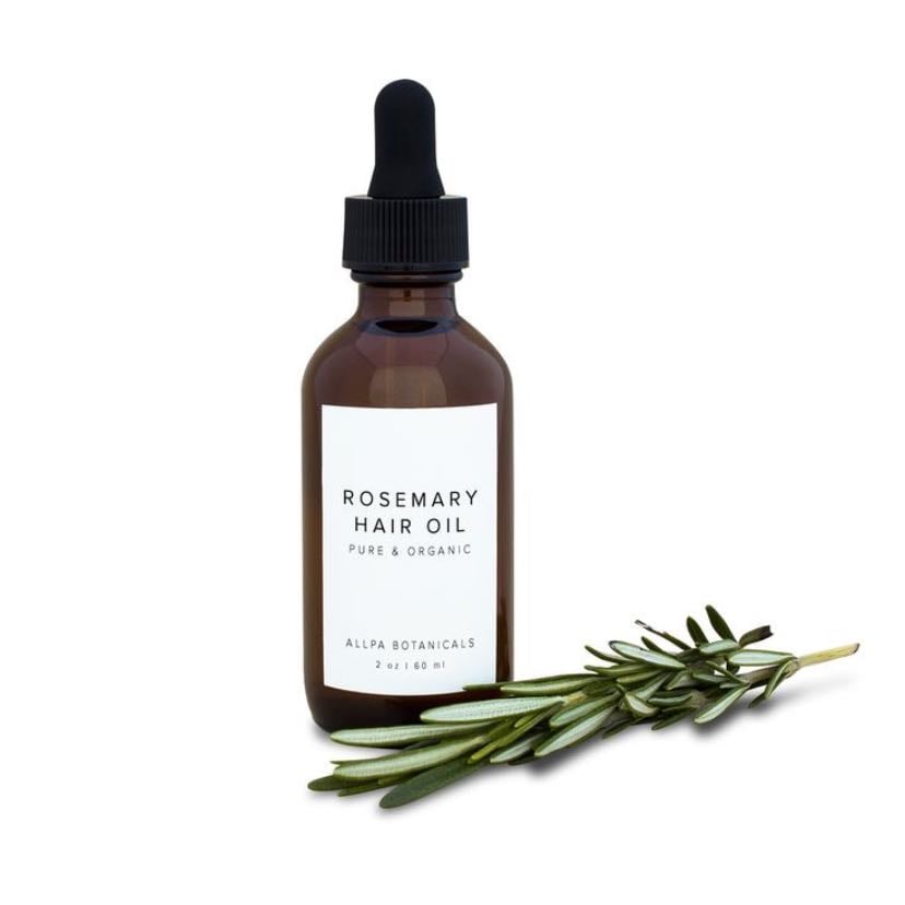 Rosemary oil - El aceite de romero mejora la circulación del cuero cabelludo, estimula el crecimiento del cabello y promueve la salud general del cuero cabelludo.