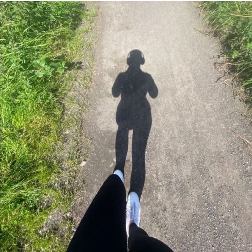 Sal a dar una caminata