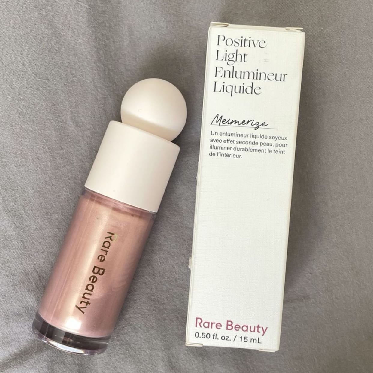 Rare beauty liquid highlighter - tono: mesmerize