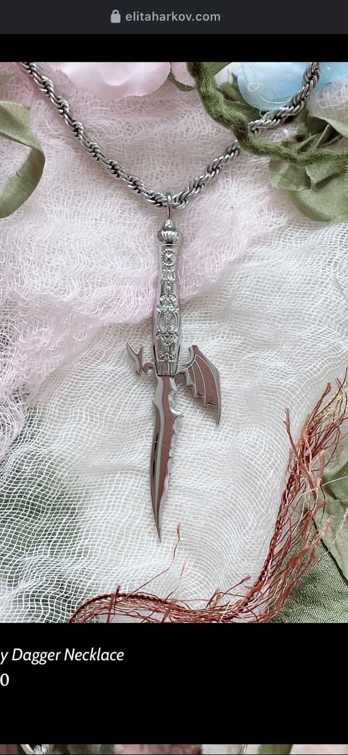 Fantasy Dagger Necklace - elitaharkov.com
£27