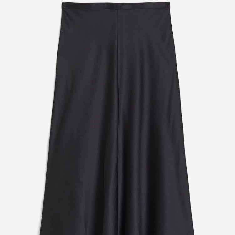 Falda midi negra
