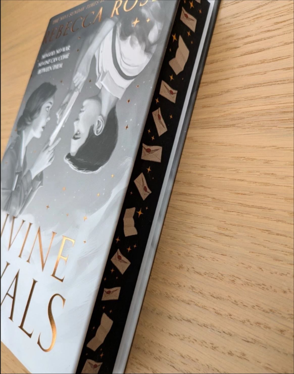 Divine Rivals Fairyloot Special Edition - Rebecca Ross