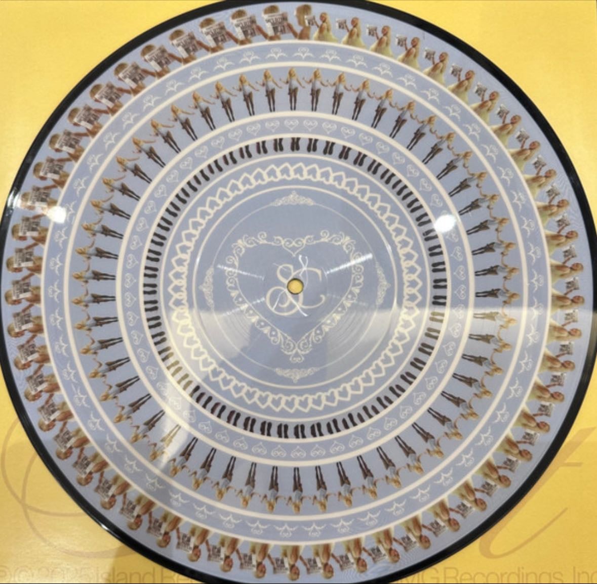 Short n Sweet (Deluxe) - Zoetrope picture disc